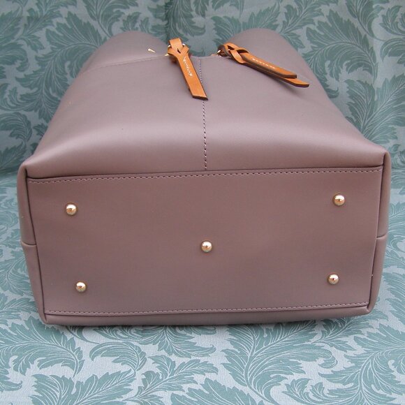 NWT Dooney & Bourke Smooth Leather Dawson Satchel in Taupe - Picture 8 of 16